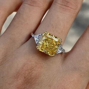 Sapphire ring